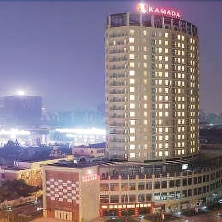 Ramada Shanghai Wujiaochang Екстер'єр фото