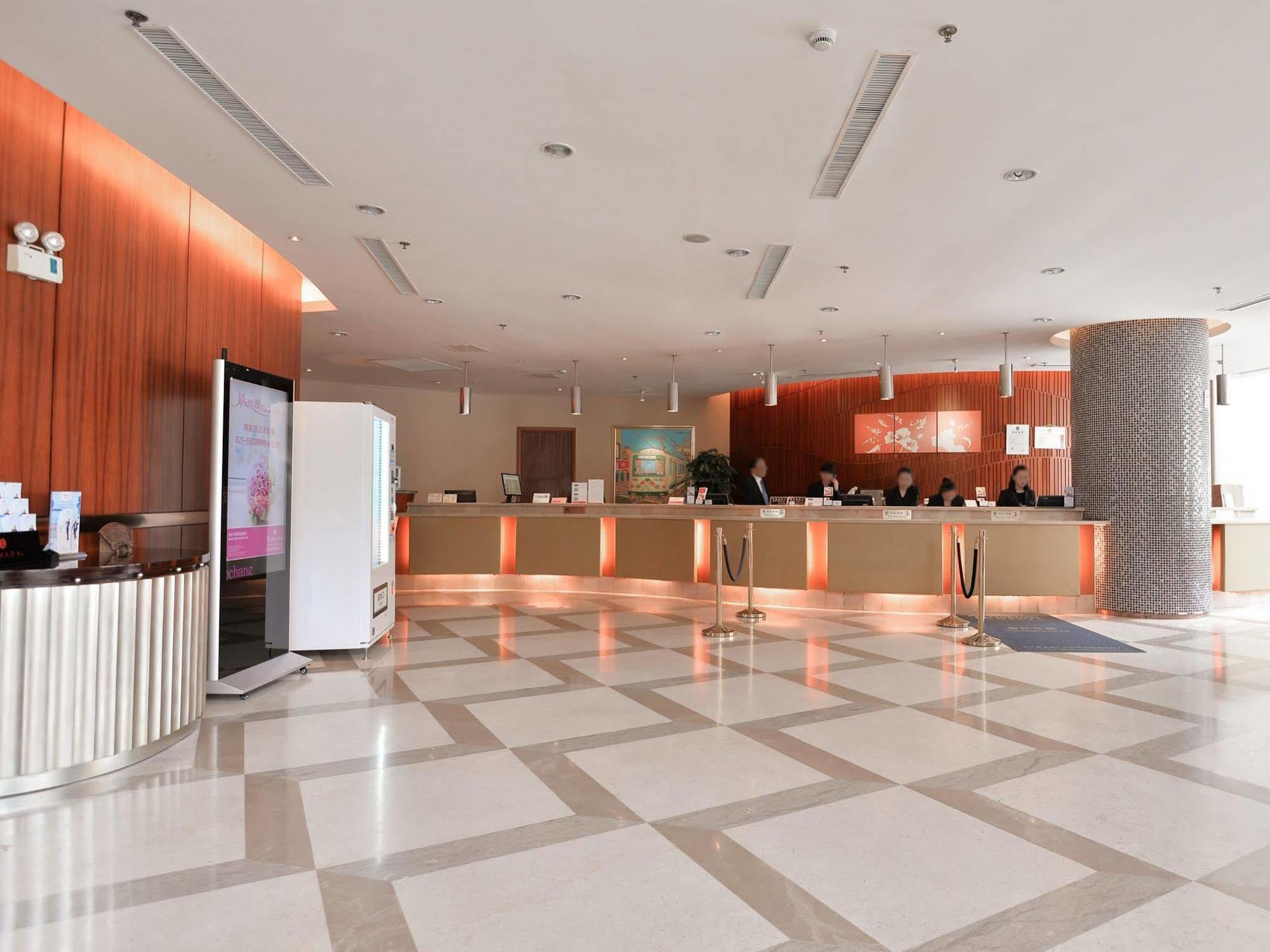 Ramada Shanghai Wujiaochang Екстер'єр фото